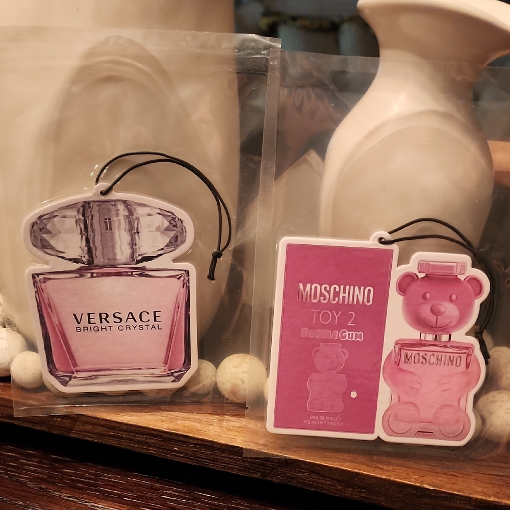 NWOT Set Of 2 Versace Bright Crystal Scented Charm & Moschono Toy 2